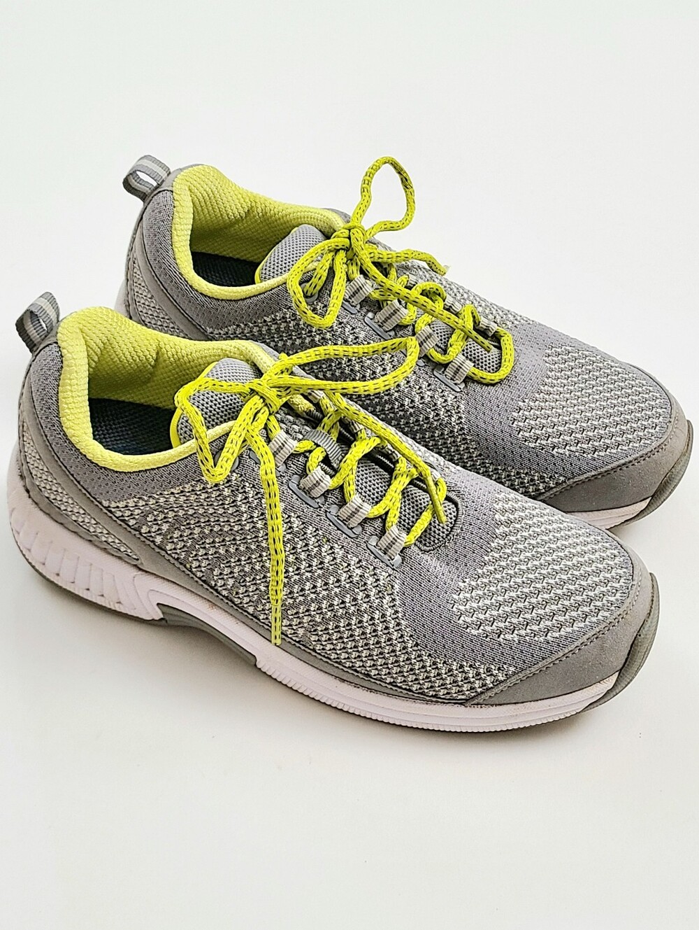 Orthofeet Coral Shoes Womens Size 8 Wide Walking Running Sneakers Gray 987